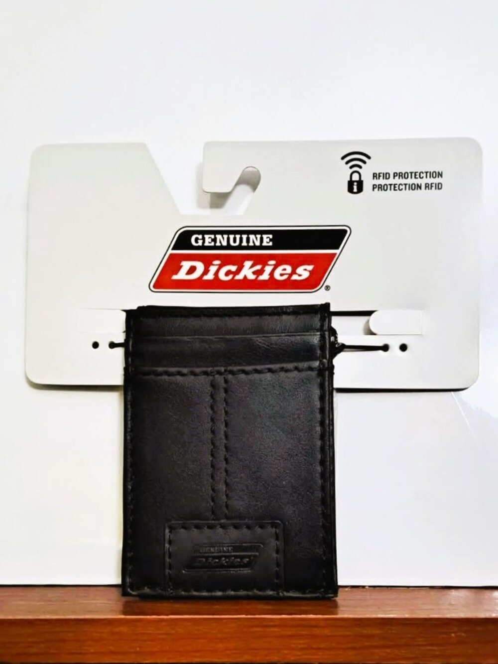 Genuine Dickies Men's RFID Blocking Magnetic Front Pocket Wallet